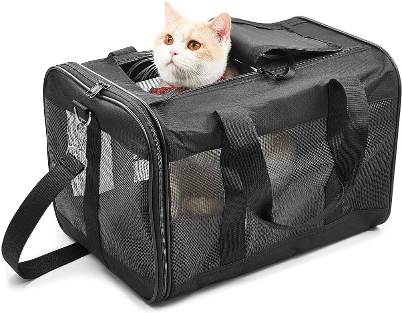 Photo 1 of Pet Travel Carrier Soft Sided Portable Bag for Cats, Small Dogs, Kittens or Puppies 17 lbs Max