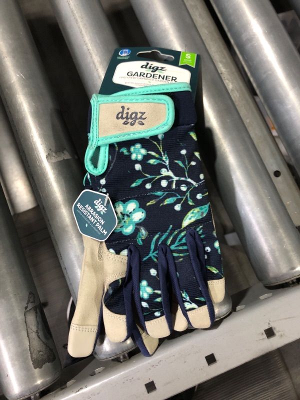 Photo 2 of Digz Women's Small Gardener Gloves