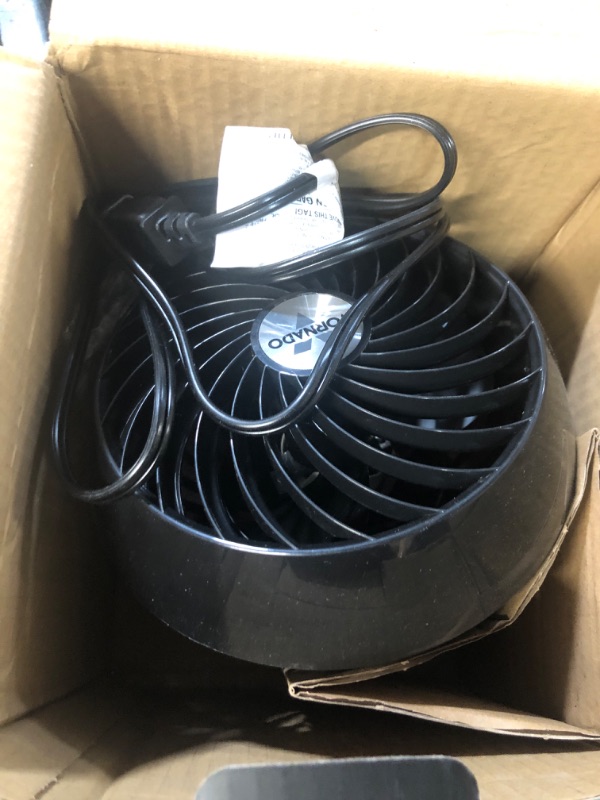 Photo 2 of [READ NOTES] PARTS ONLY NONREFUNDABLE
Vornado 160 Personal Air Circulator Fan Black