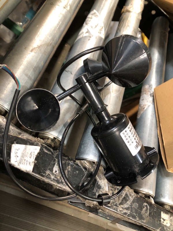 Photo 1 of Wind Speed Sensor,0-70m/s Environment Signal Output Pulse Type Three Cups Wind Speed Sensor Anemometer