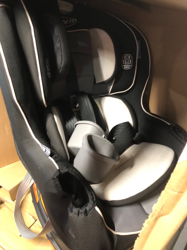 Photo 1 of Graco Extend2Fit Convertible Car Seat, Gotham
