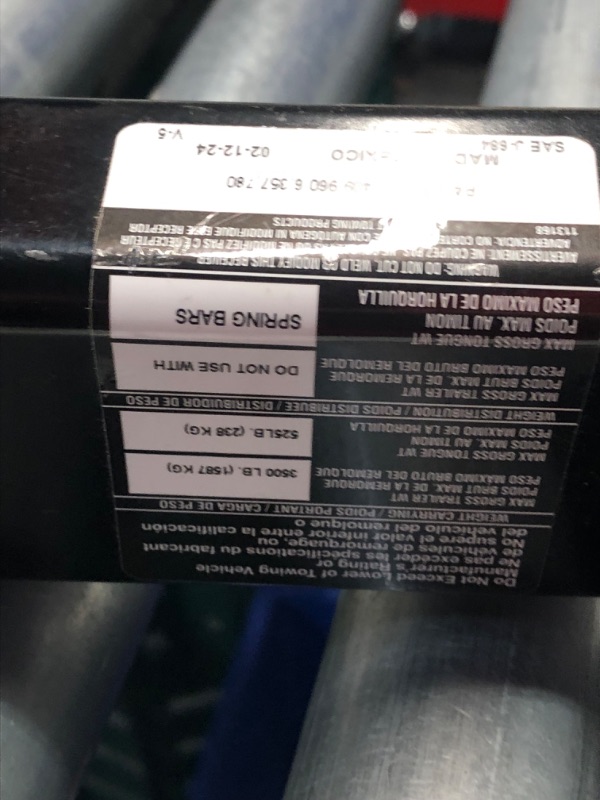 Photo 1 of ***USED - SCRATCHED - NO PACKAGING***
Draw-Tite 76342 Class III Trailer Hitch, 2" Receiver for CRV 2021 Class III; Square Tube Welded; 2 Inch Receiver; 3500 Pound Weight Carrying Capacity/ 525 Pound Tongue Weight