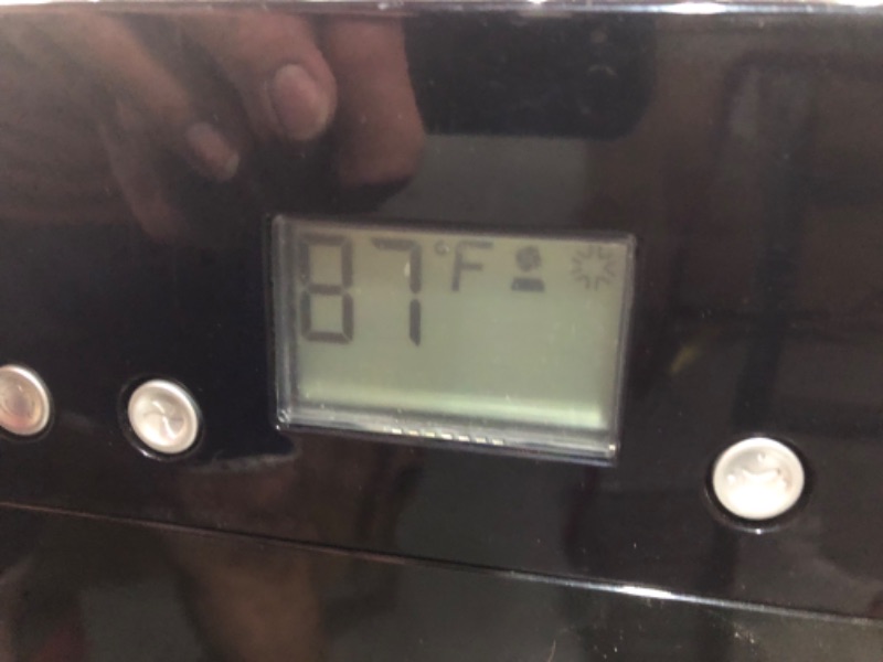 Photo 1 of ***USED - DIRTY - UNABLE TO TEST - SEE COMMENTS***
Whynter Portable Air Conditioner 14,000 BTU with Dual Hose Dehumidifier & Cooling Fan for 500 Sq Ft Rooms, Includes AC Unit Window Kit, ARC-14S (9,500 BTU SACC) AC Unit Only