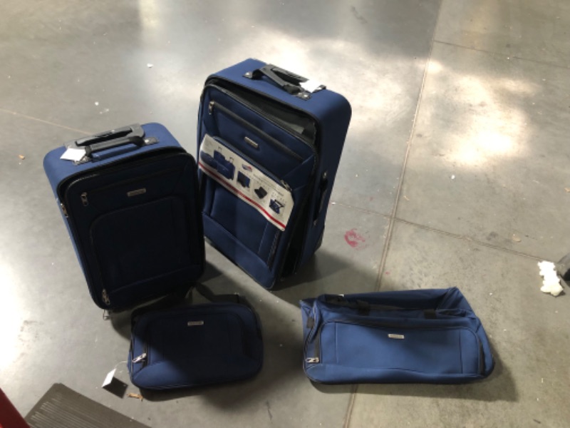 Photo 4 of ***USED - SEE PICTURES***
American Tourister Fieldbrook XLT Softside Upright Luggage, Navy, 4-Piece Set (BB/DF/21/25) 4-Piece Set (BB/DF/21/25) Navy