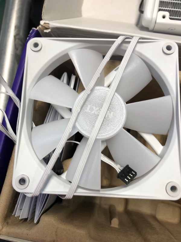 Photo 1 of NZXT Kraken Elite 360 RGB AIO CPU Liquid Cooler – 360mm Radiator – Personalizable Wide-Angle LCD Screen – RGB Lighting – High-Performance Pump – 3 x 120mm RGB Fans – Low Noise – White Kraken Elite RGB 360mm Radiator White