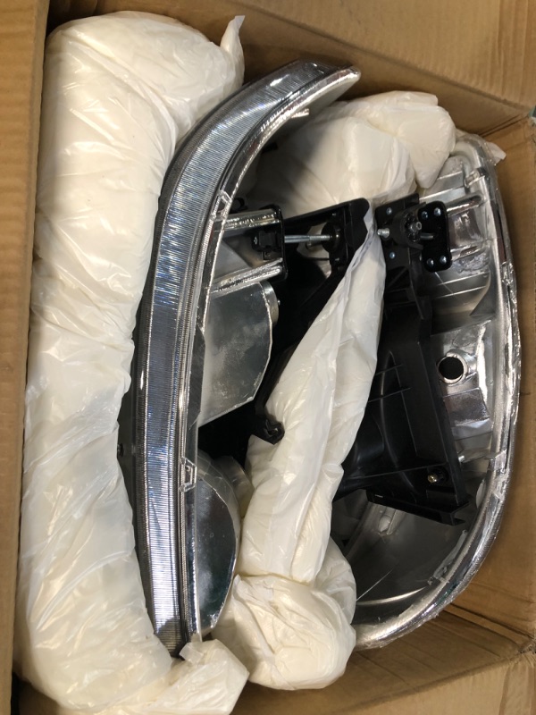 Photo 2 of AUTOSAVER88 Headlight Assembly  GMC Yukon XL Headlights Headlamp Chrome Housing Clear Reflector OE - Chrome/Clear/Clear