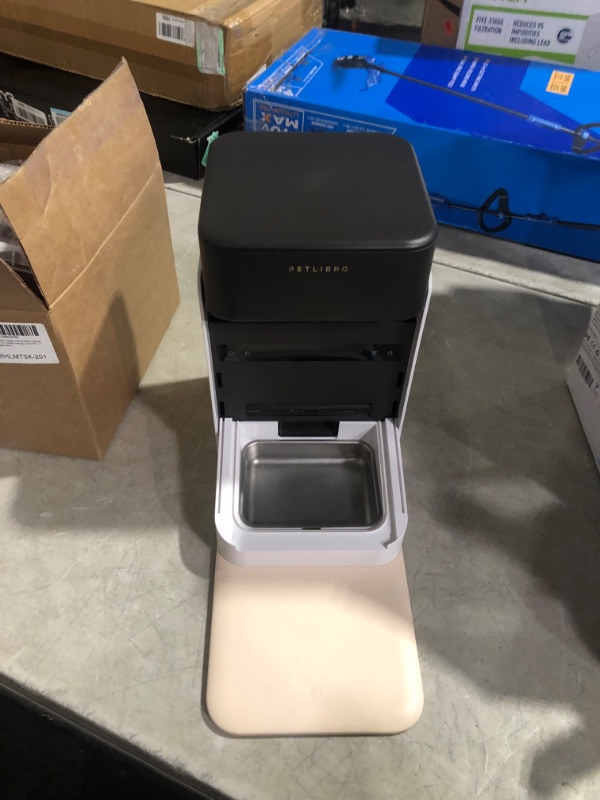 Photo 6 of ***USED - LIKELY MISSING PARTS - NO BATTERIES - UNABLE TO TEST - DIRTY***
RFID Automatic Cat Feeder, 5G Wi-Fi Automatic Pet Feeder, 3L One Auto Cat Feeder App Control with Collar Tag Sensor, Tag Activated Automatic Cat Food Dispenser 1-10 Program Meals Co