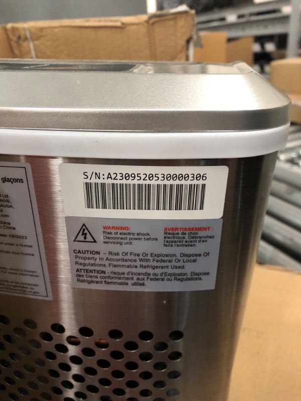 Photo 4 of **SEE NOTES** Frigidaire EFIC103-AMZ-SC Counter Top Maker with Over-Sized Ice Bucket, Stainless Steel, Self Cleaning Function, Heavy Duty, Stainless Stainless Ice Maker