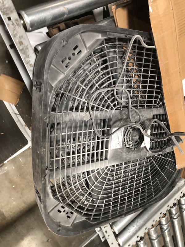 Photo 2 of Amazon Basics 3 Speed Box Fan, 20-Inch 20-inch Box Fan