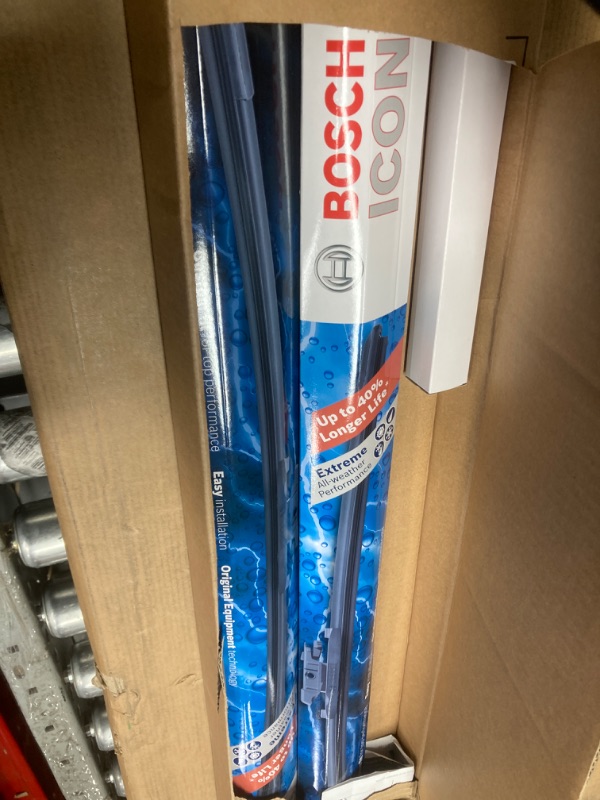 Photo 2 of Bosch ICON Wiper Blades 24OE20OE (Set of 2) Fits Land Rover: 15-08 LR2, Lincoln: 19-17 Continental, Mercury: 09-08 Sable, Porsche: 15-18 Macan +More, Up to 40% Longer Life, Frustration Free Packaging 24OE and 20OE Frustration Free Combo Wiper Blades