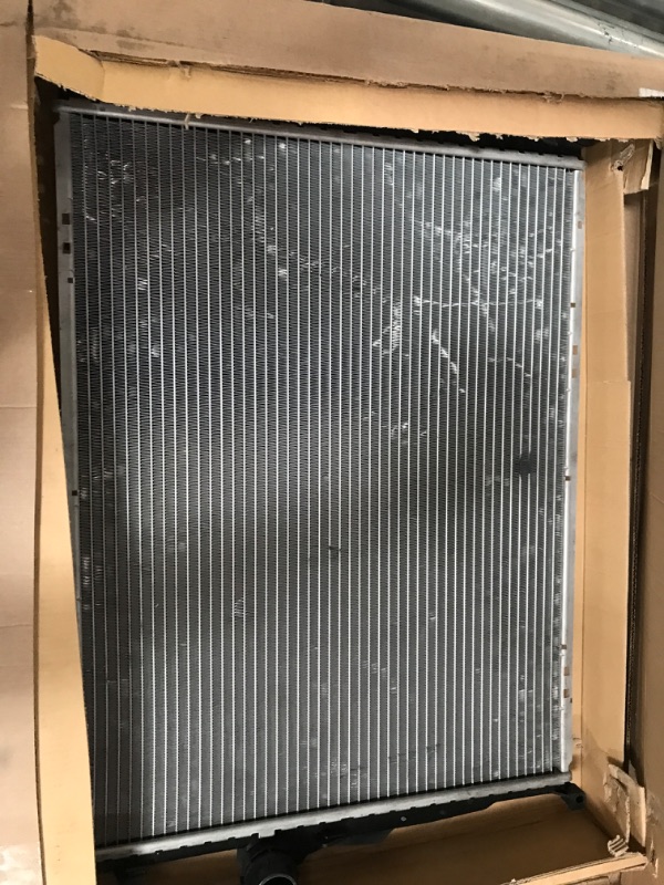 Photo 2 of Behr Hella Service 376716271 Premium Radiator for BMW