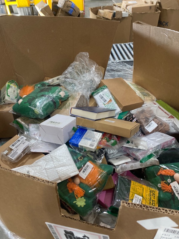 Photo 1 of Nellis Big Box: A Variety of Mixed Items (AS-IS/NR)