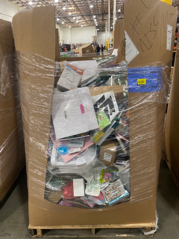 Photo 1 of Nellis Big Box: A Variety of Mixed Items (AS-IS/NR)