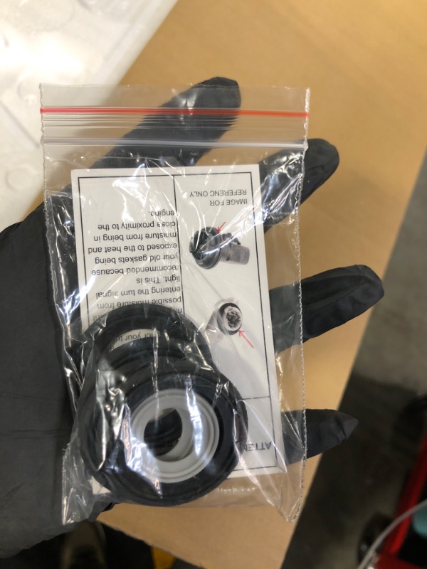 Photo 1 of 2006 Chevrolet Silverado 2500 HD - 4-Piece Kit Driver and Passenger Side Headlight, with Bulbs, Halogen, For Models without Body Cladding, Smooth reflector, includes Turn Signal Lights
