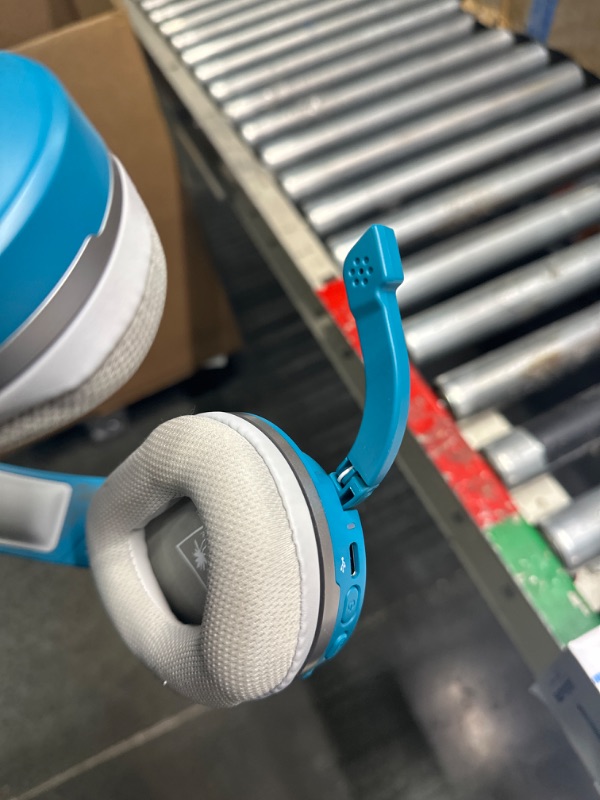 Photo 1 of Turtle Beach Stealth 600 Gen 2 MAX Wireless Multiplatform Amplified Gaming Headset for Xbox Series X|S, Xbox One, PS5, PS4, Nintendo Switch, PC, and Mac with 48+ Hour Battery – Teal Multiplatform Stealth 600 MAX Teal