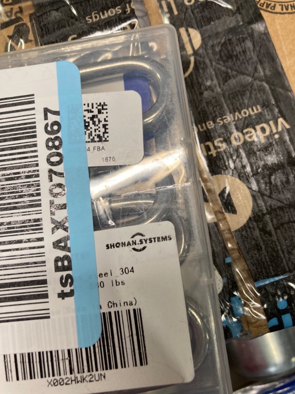 Photo 1 of SHONAN 2.3 Inch Stainless Steel Chain Quick Links- 5 Pack 1/4" Locking Carabiners, Chain Hooks, Twist Key Ring Screw Chain Link, 880 Lbs Capacity