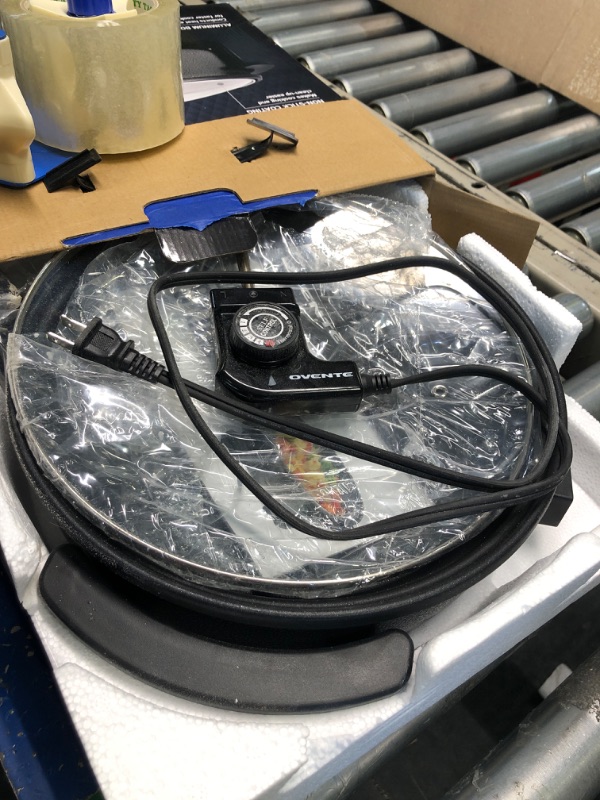 Photo 2 of ****USED**NEED TO BE CLEANED*** OVENTE Electric Skillet with Nonstick Coating and Glass Lid, 12 Inch Portable Kitchen Countertop Cooking Pan, Adjustable Temperature Control, Cool Touch Handle, Easy to Use and Clean, Black SK11112B 12 Inch Black