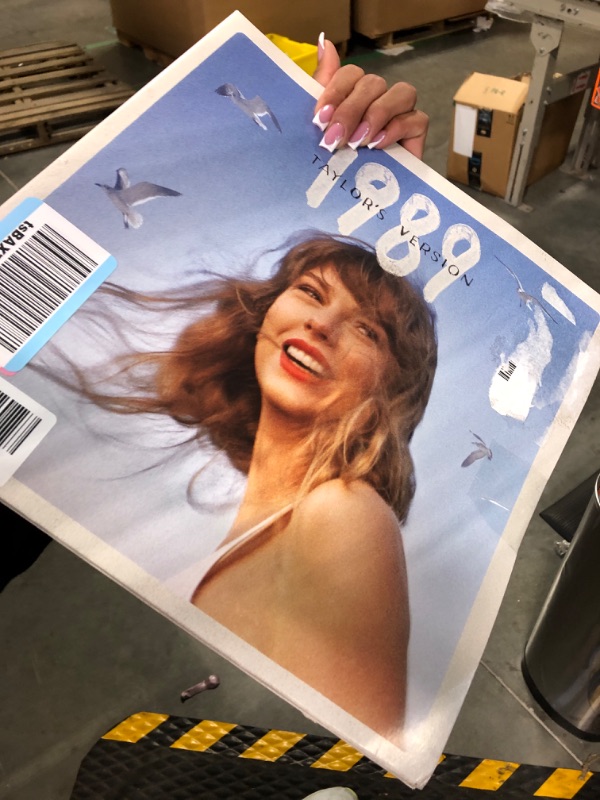 Photo 2 of 1989 (Taylor's Version)[2 LP]