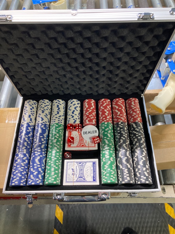 Photo 2 of Comie Poker Chips,500PCS Poker Chip Set with Aluminum Travel Case,11.5 Gram Poker Set for Texas Holdem Blackjack Gambling Red Green Black White Blue