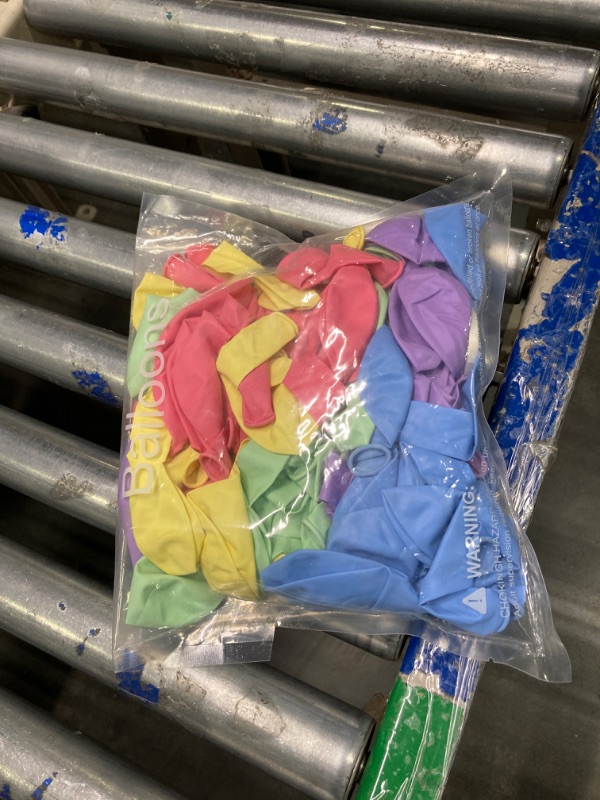 Photo 1 of 100 Pcs latex balloons have 8 colors,10 Inch multicolor celebrate party balloons,for wedding,birthday,party,baby shower,arch decoration etc. Colourful