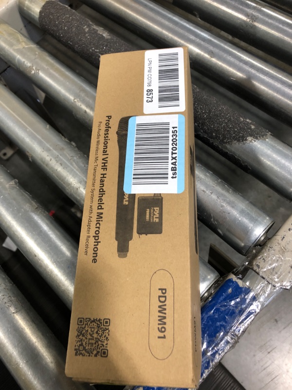 Photo 1 of Pyle Portable VHF Wireless Microphone System - Professional Battery & Universal Speaker Stand - Mount Holder Rubber Capped Tripod; Locking Safety PIN and 35mm Compatible Insert- PSTND1 Portable Microphone + Speaker Stand