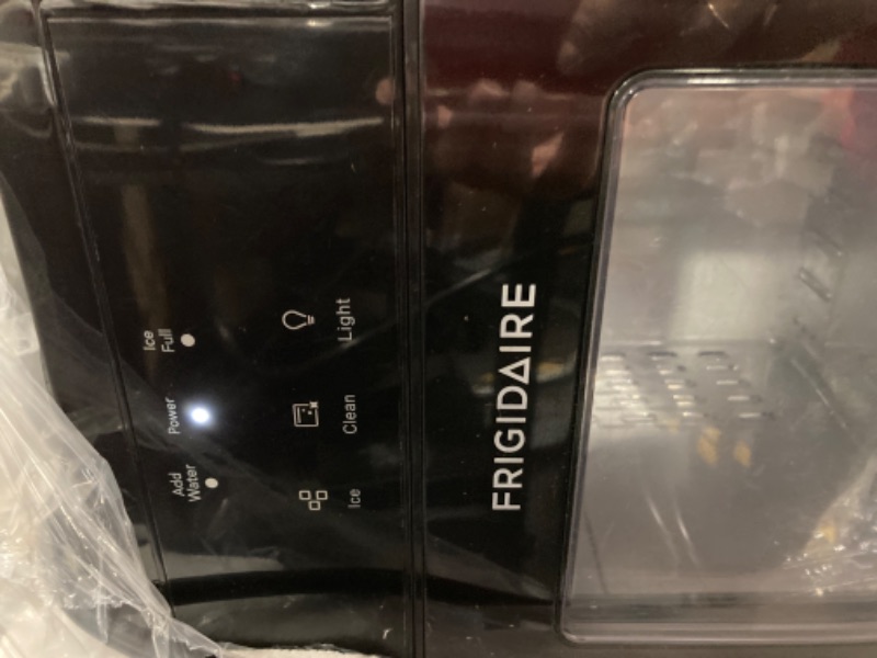 Photo 4 of ***USED*** Frigidaire EFIC237 Countertop Crunchy Chewable Nugget Ice Maker, 44lbs per day, Auto Self Cleaning, Black Stainless