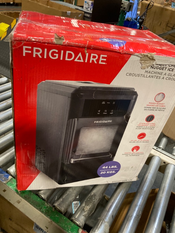 Photo 2 of ***USED*** Frigidaire EFIC237 Countertop Crunchy Chewable Nugget Ice Maker, 44lbs per day, Auto Self Cleaning, Black Stainless