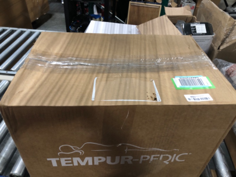 Photo 3 of ***THE MEASUREMENTS ARE UNKNOWN / product similar to the original photo*** Tempur-Pedic TEMPUR-Protect Waterproof Mattress Protector, King, White King Non-Cooling Protector