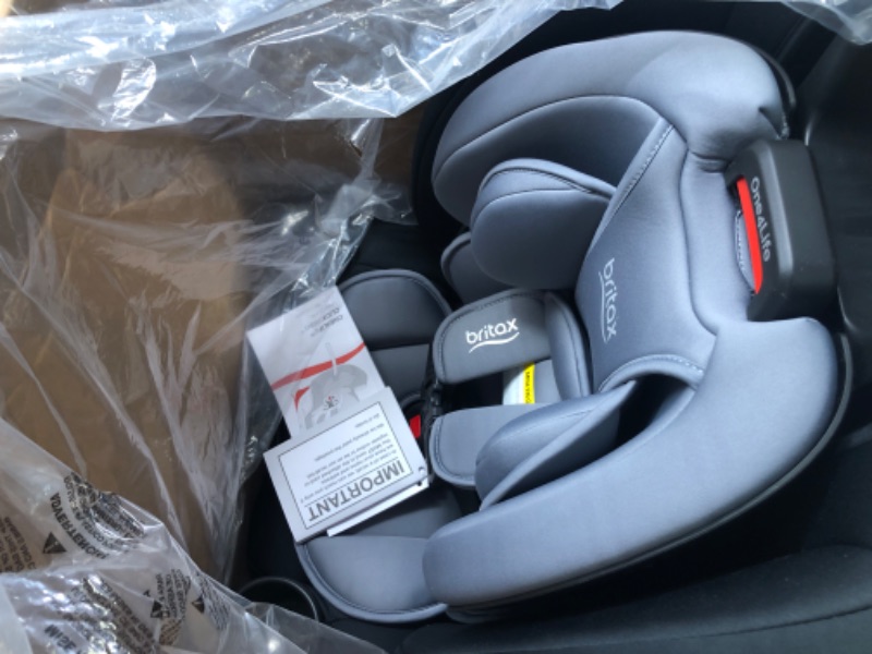 Photo 3 of ***DAMAGE BOX*** Britax One4Life Convertible Car Seat, 10 Years of Use from 5 to 120 Pounds, Converts from Rear-Facing Infant Car Seat to Forward-Facing Booster Seat, Performance Fabric, Cool N Dry Moonstone