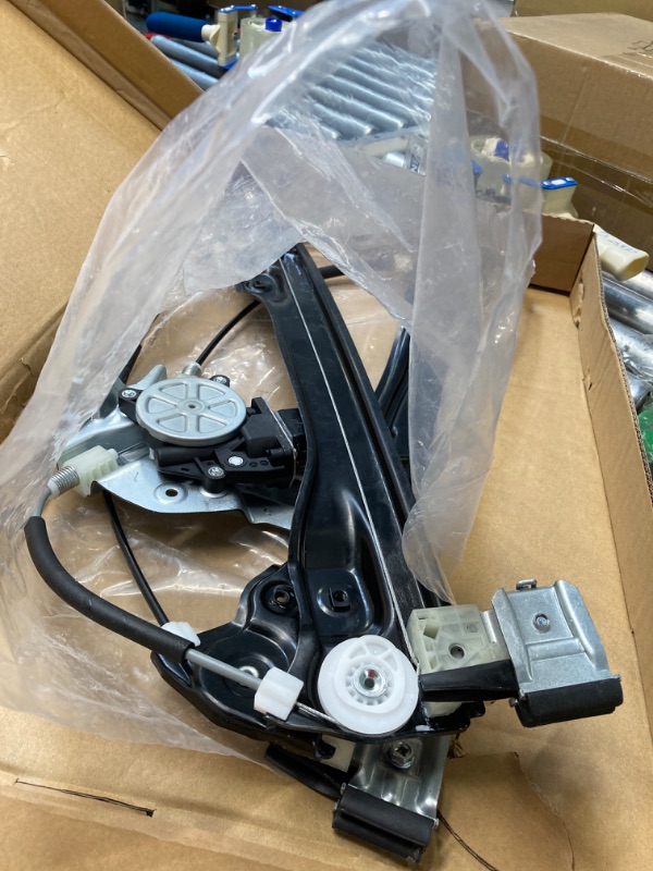 Photo 1 of Front Right Passenger Side Power Window Regulator with Motor Compatible with Chevrolet Cruze 2012-2015 Cruze Limited 2016 Front Passenger Side
