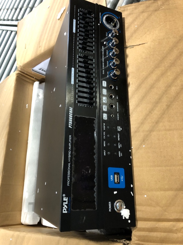 Photo 1 of KNOB IS BROKEN **** 6-Channel Bluetooth Hybrid Home Amplifier - 2000W Home Audio Rack Mount Stereo Power Amplifier Receiver w/ Radio, USB/AUX/RCA/Mic, Optical/Coaxial, AC-3, DVD Inputs, Dual 10 Band EQ - Pyle PT6060CHAE 2000 Watt Amplifier
