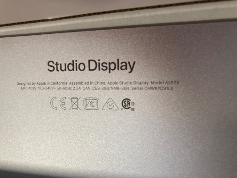 Photo 4 of Apple Studio Display - Standard Glass - Tilt-Adjustable Stand ??????? Tilt-Adjustable Stand Standard Glass