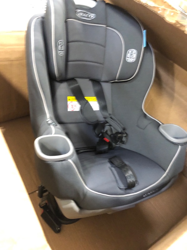 Photo 3 of Graco Extend2Fit Convertible Car Seat, Ride Rear Facing Longer with Extend2Fit, Gotham 2-in-1 Gotham