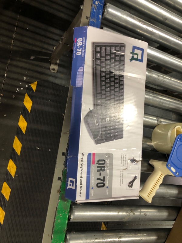 Photo 2 of QR QR-70 Wired Keyboard and Optical Mouse Bundle