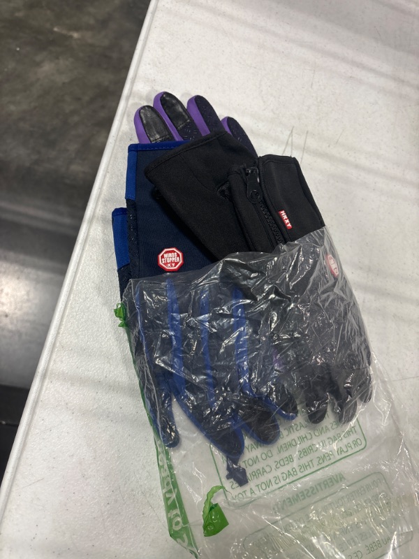 Photo 1 of 3 Pairs Outdoor Winter Touchscreen Gloves Windproof Waterproof Gloves Thermal Glove for Running Hiking Climbing for Men Women Large