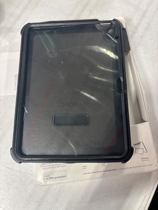 Photo 3 of OtterBox Defender Series Case for iPad 10th Gen (Retail Packaging)
