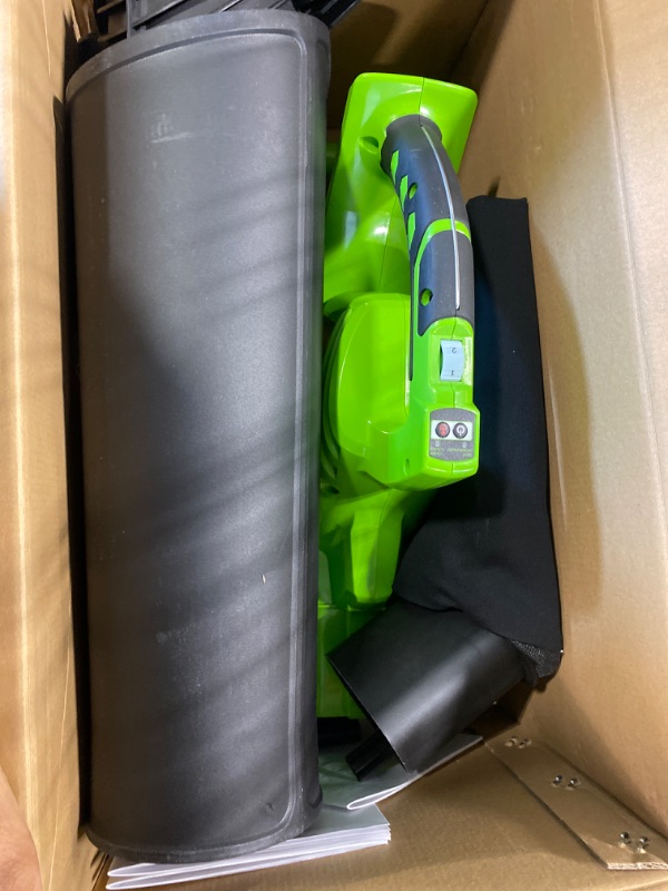 Photo 3 of ******NeedS New Battery*****
 40V 185 MPH Variable Speed Cordless Leaf Blower/Vacuum, 4.0Ah Battery and Charger Included 24322 & 40V 2.0 AH Lithium Ion Battery 29462