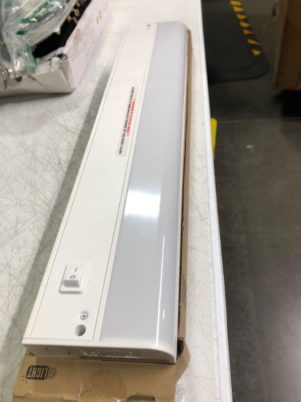 Photo 2 of ***AS PARTS*** 
GETINLIGHT Dimmable Hardwired Only Under Cabinet LED Lights, 18-inch, Daylight White(5000K), Matte White Finished, ETL Listed, IN-0201-12-WH-50 Day Light 18-inch