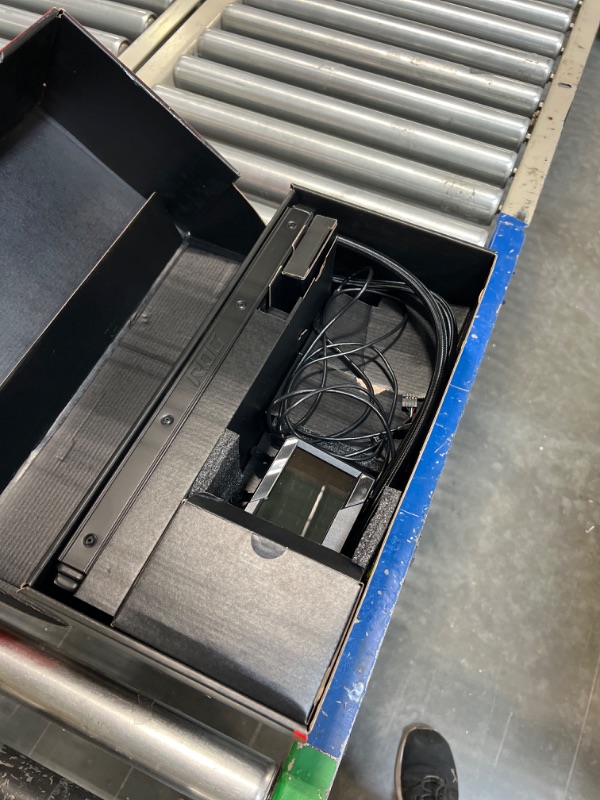 Photo 1 of ASUS ROG Ryujin II 360 RGB all-in-one liquid CPU cooler 360mm Radiator (3.5"color LCD, embedded pump fan and 3xNoctua iPPC 2000PWM 120mm radiator fans,compatible with Intel LGA1700, 1200 & AM4 socket)