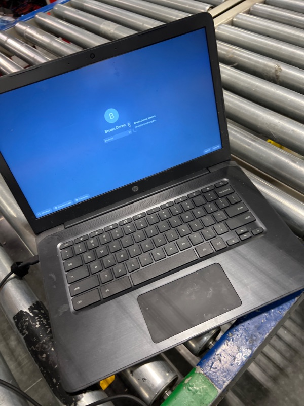 Photo 3 of ----- FOR PARTS ONLY ------ HP Chromebook 14-inch Laptop with 180-Degree Swivel, AMD Dual-Core A4-9120 Processor, 4 GB SDRAM, 32 GB eMMC Storage, Chrome OS (14-db0020nr, Chalkboard Gray) 14" HD Non-Touch Screen 4 GB SDRAM, 32 GB eMMC Storage Chalkboard Gr