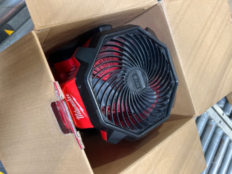 Photo 3 of ***NON FUNCTIONAL//FOR PARTS*** 
Milwaukee 0886-20 M18 18V Cordless Jobsite Fan (Bare Tool)