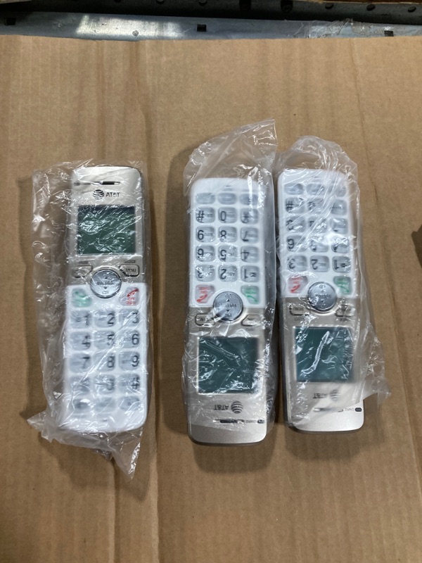 Photo 1 of AT&T EL52313 3-Handset Cordless Phone with Answering System & Extra-large Backlit Keys 3 Handsets Expandable Phone