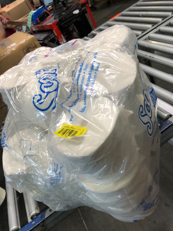 Photo 3 of ***MISSING ROLLS - DOES NOT FIT ON STANDARD TOILET PAPER ROLLER*** 

Scott® Essential Coreless High-Capacity Standard Roll Toilet Paper (04007), 2-Ply, White, (1,000 Sheets/Roll, 36 Rolls/Case, 36,000 Sheets/Case) Coreless Toilet Paper