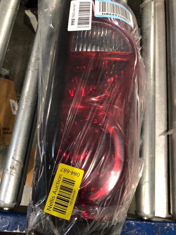 Photo 3 of 2008-2013 Ford F-Series F150 F250 F350 F450 F550 Super Duty SD SuperDuty Pickup Truck Taillight Taillamp Rear Brake Tail Light Lamp Left Driver Side (2008 08 2009 09 2010 10 2011 11 2012 12 2013 13)