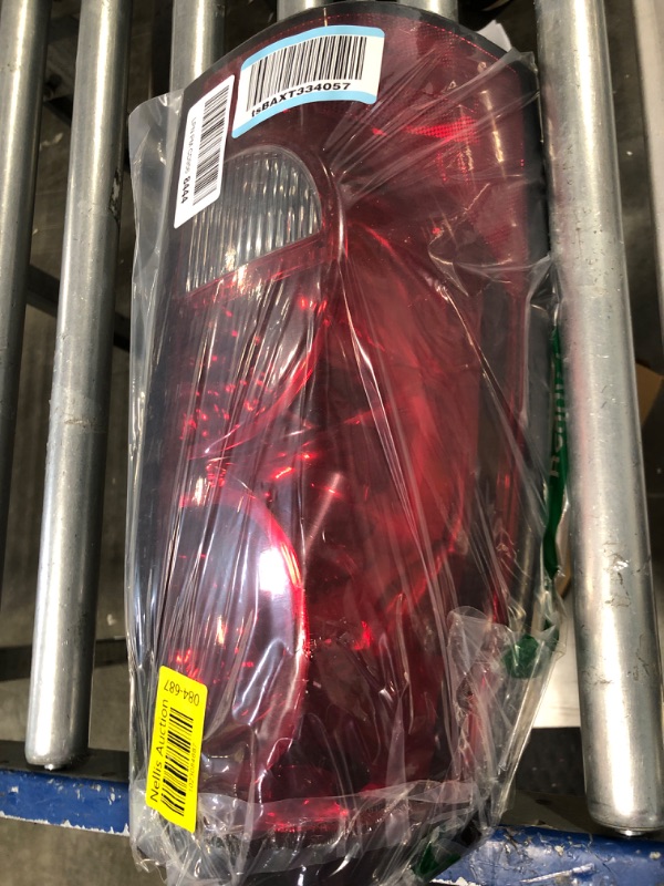 Photo 2 of 2008-2013 Ford F-Series F150 F250 F350 F450 F550 Super Duty SD SuperDuty Pickup Truck Taillight Taillamp Rear Brake Tail Light Lamp Left Driver Side (2008 08 2009 09 2010 10 2011 11 2012 12 2013 13)