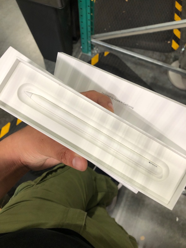 Photo 3 of ***FOR PARTS ONLY*** 

Apple Pencil (2nd generation)