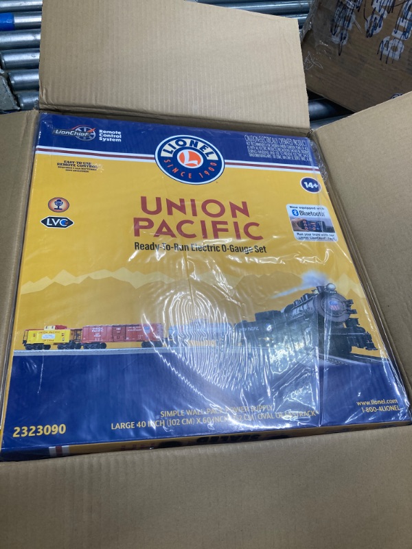 Photo 2 of "NEW FACTORY SEALED" Lionel Union Pacific Flyer Lionchief Bluetooth 5.0 Train Set with Remote