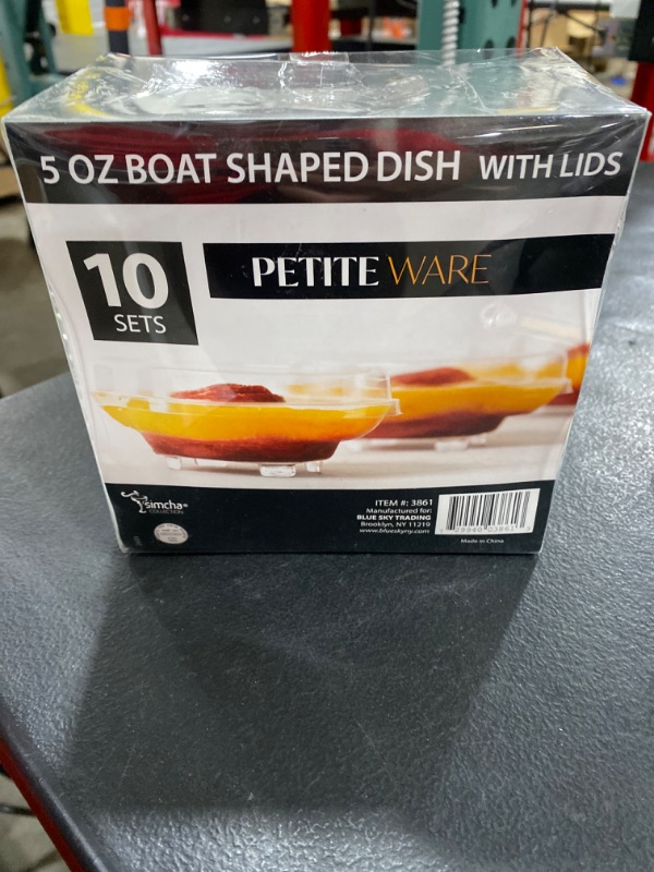 Photo 2 of Clear Plastic Petiteware Boat Shape Dish with Flat Lid - 5oz (10-Count) - Perfect for Parties, Catering, and Everyday Use