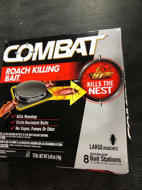 Photo 2 of Combat  Killing Bait, Roach Bait Station For Large Roaches, Kills The Nest, Child-Resistant, 8 Count