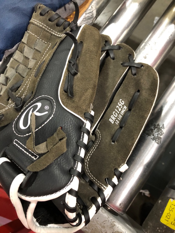 Photo 1 of Rawling Baseball Glove (12 1/2 IN)